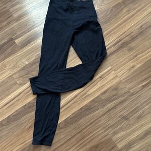 Lululemon Women's Sz 4 Fitted Black Capri Cropped Workout Yoga Leggings VGC